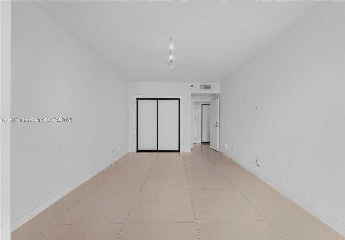 Small Image of 2127 BRICKELL AVE #1701, Miami Number 34