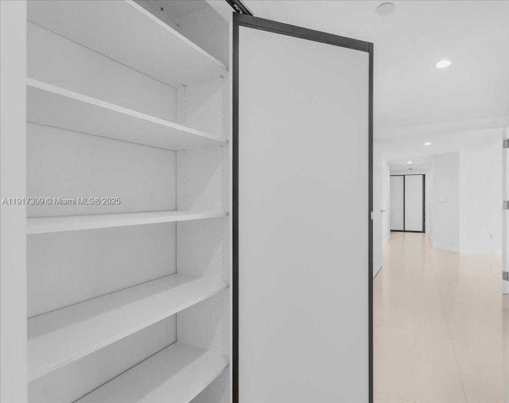 Small Image of 2127 BRICKELL AVE #1701, Miami Number 37