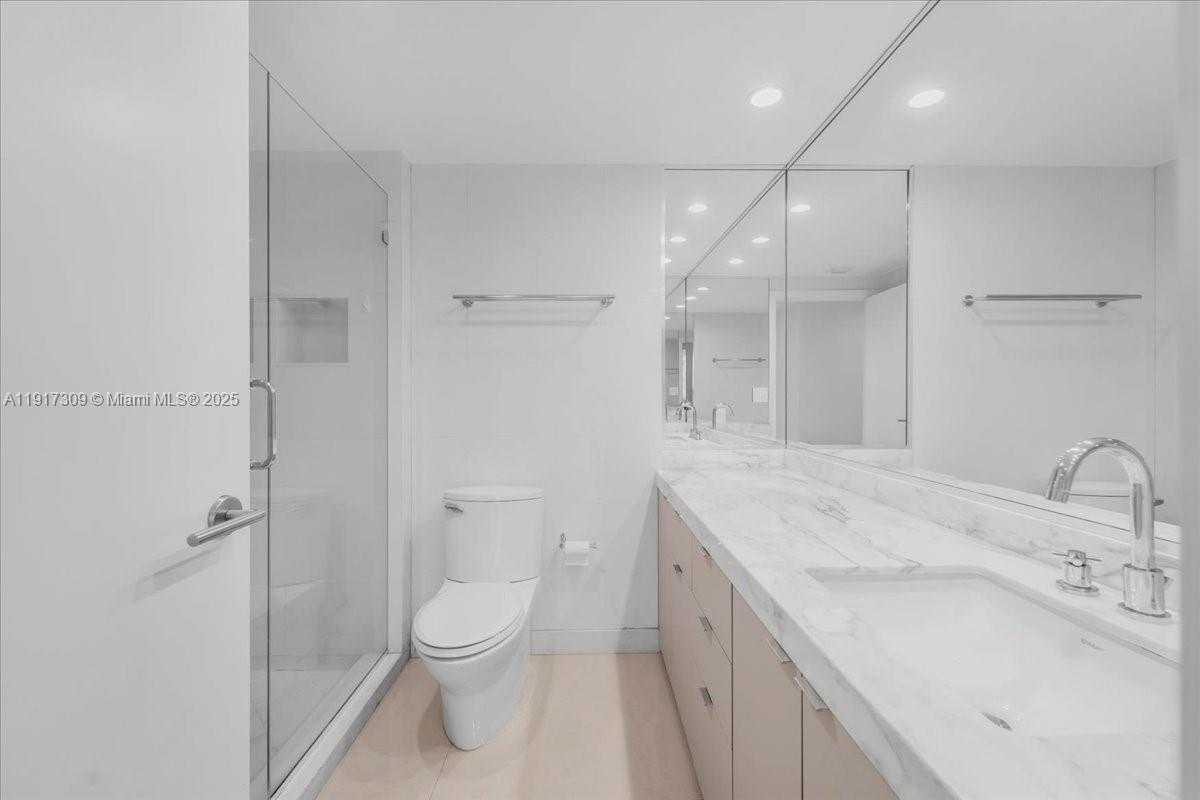 Small Image of 2127 BRICKELL AVE #1701, Miami Number 39