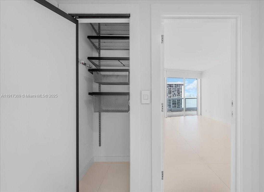 Small Image of 2127 BRICKELL AVE #1701, Miami Number 41