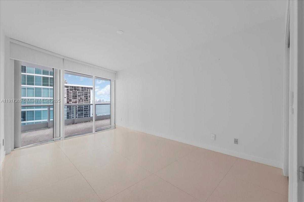 Small Image of 2127 BRICKELL AVE #1701, Miami Number 42