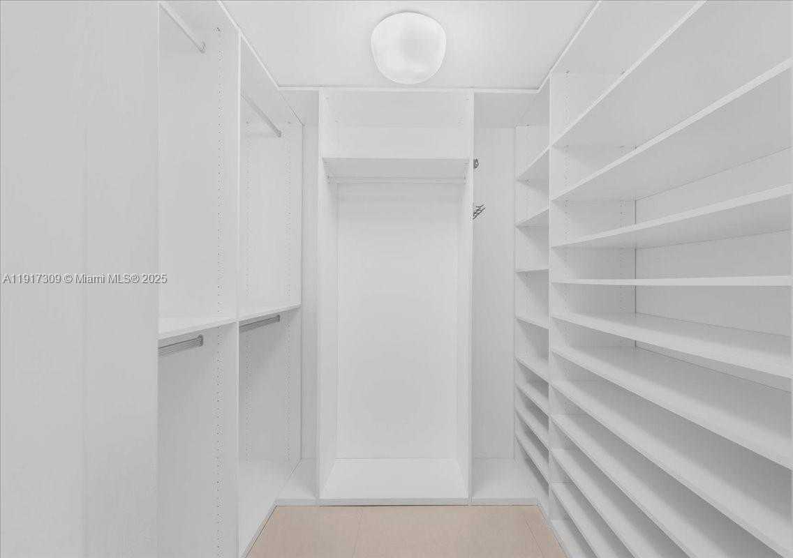 Small Image of 2127 BRICKELL AVE #1701, Miami Number 58