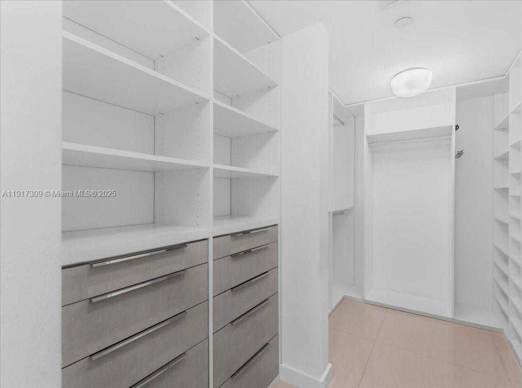 Small Image of 2127 BRICKELL AVE #1701, Miami Number 59