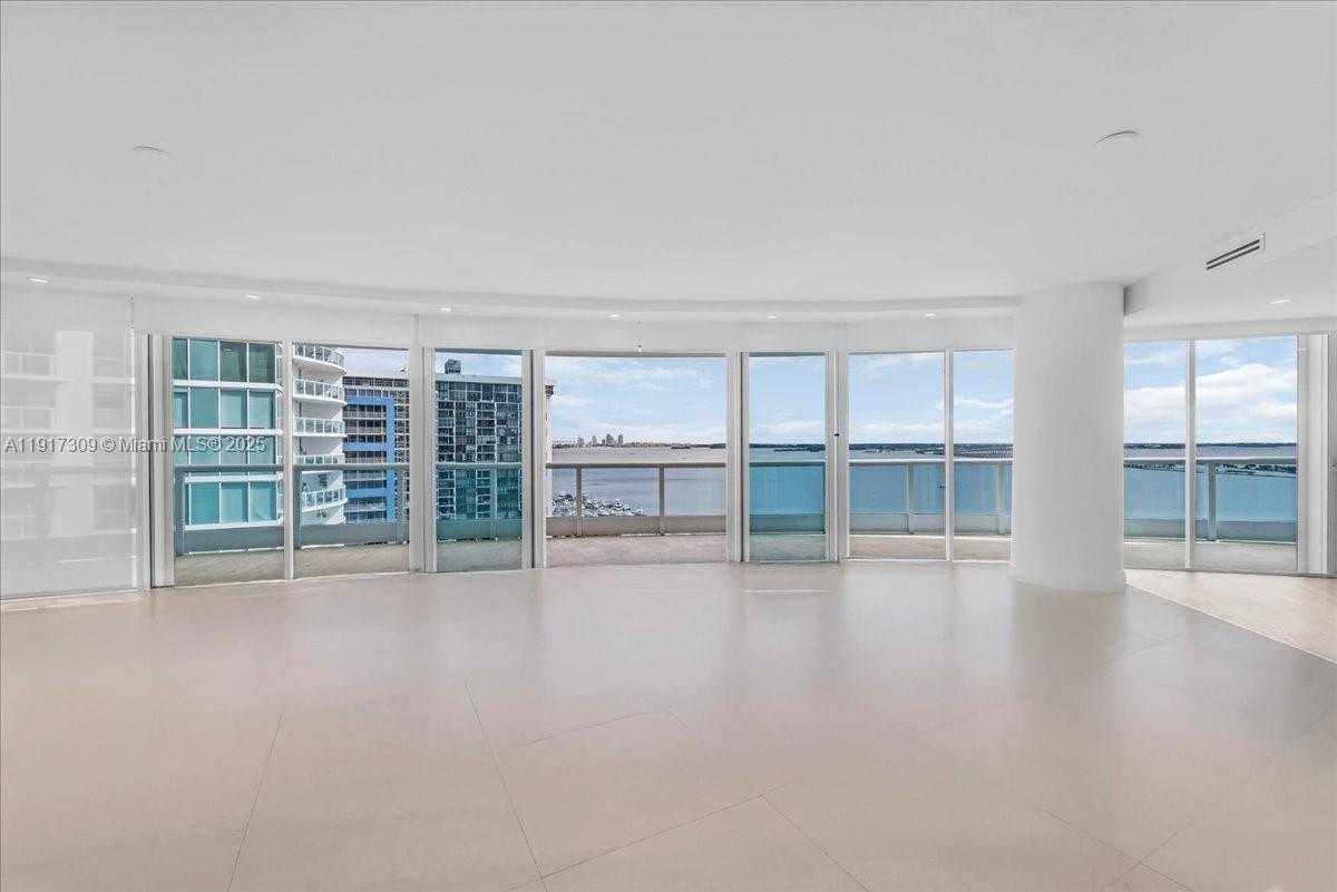 Small Image of 2127 BRICKELL AVE #1701, Miami Number 6