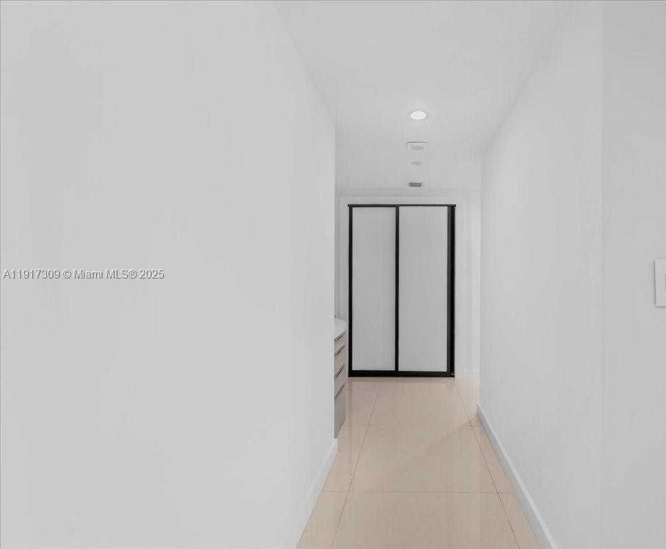 Small Image of 2127 BRICKELL AVE #1701, Miami Number 60