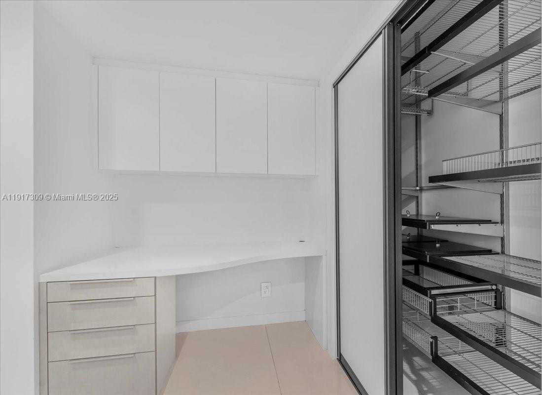 Small Image of 2127 BRICKELL AVE #1701, Miami Number 61