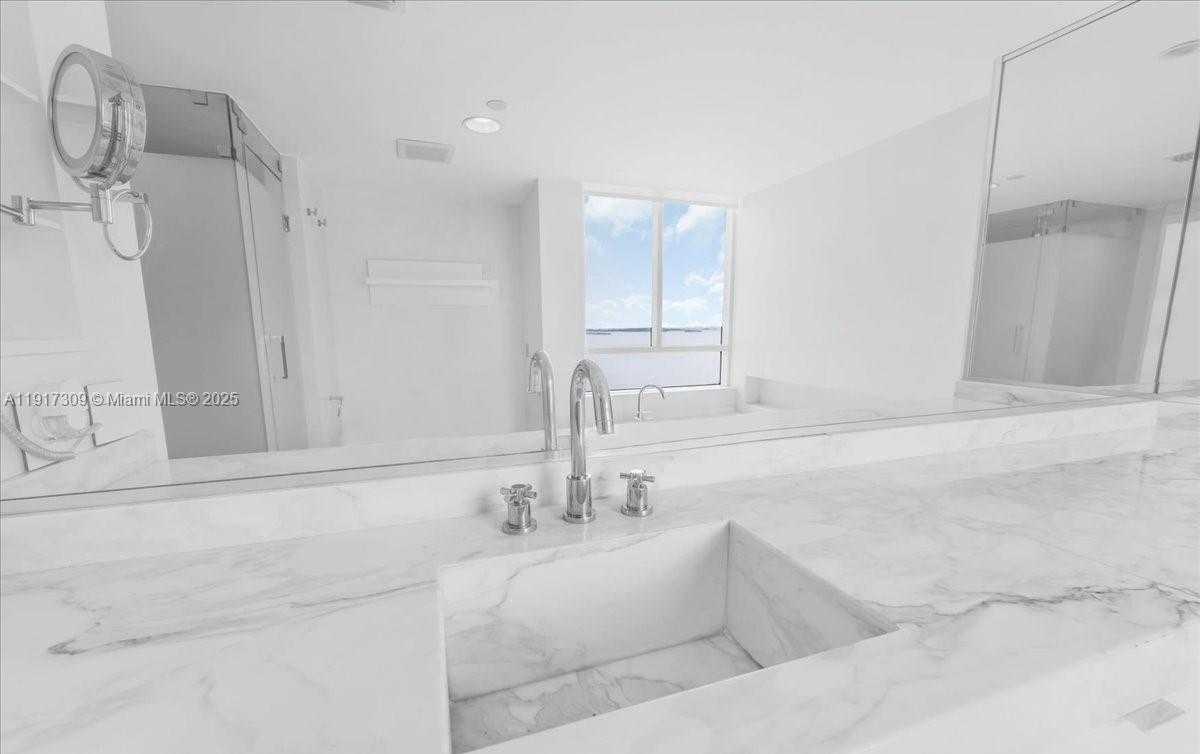 Small Image of 2127 BRICKELL AVE #1701, Miami Number 73