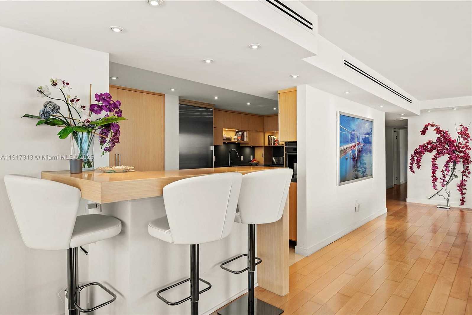 Small Image of 1 GROVE ISLE DR #A910, Miami Number 15