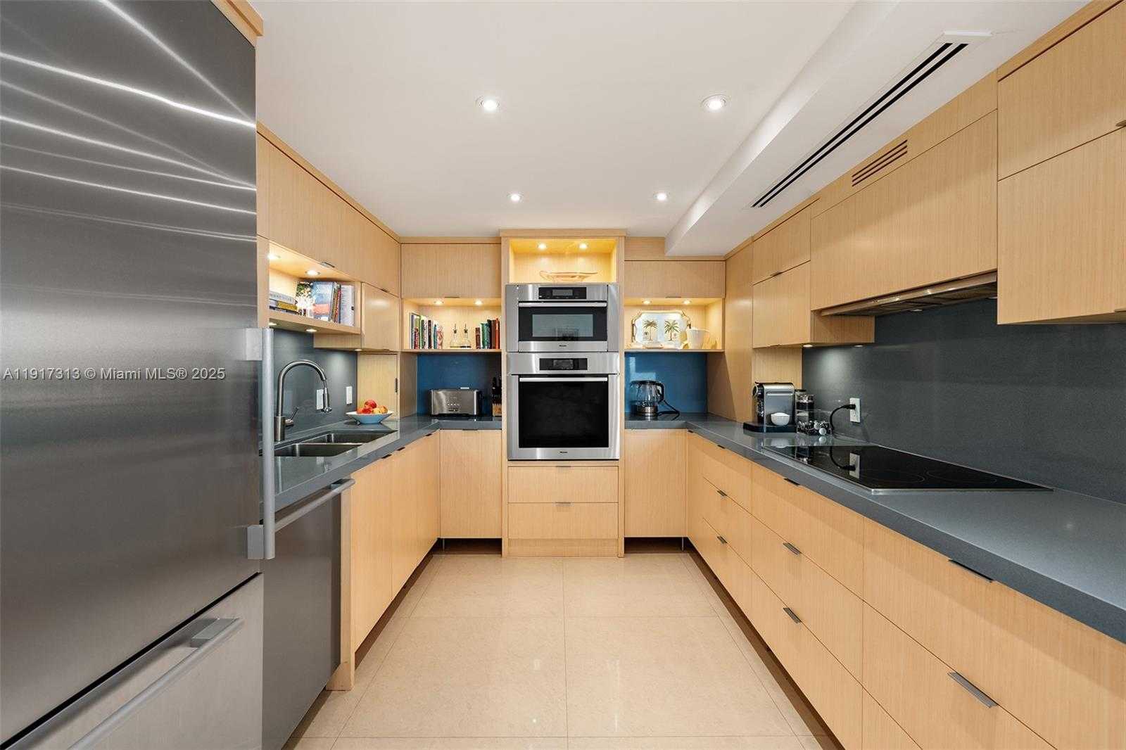 Small Image of 1 GROVE ISLE DR #A910, Miami Number 18