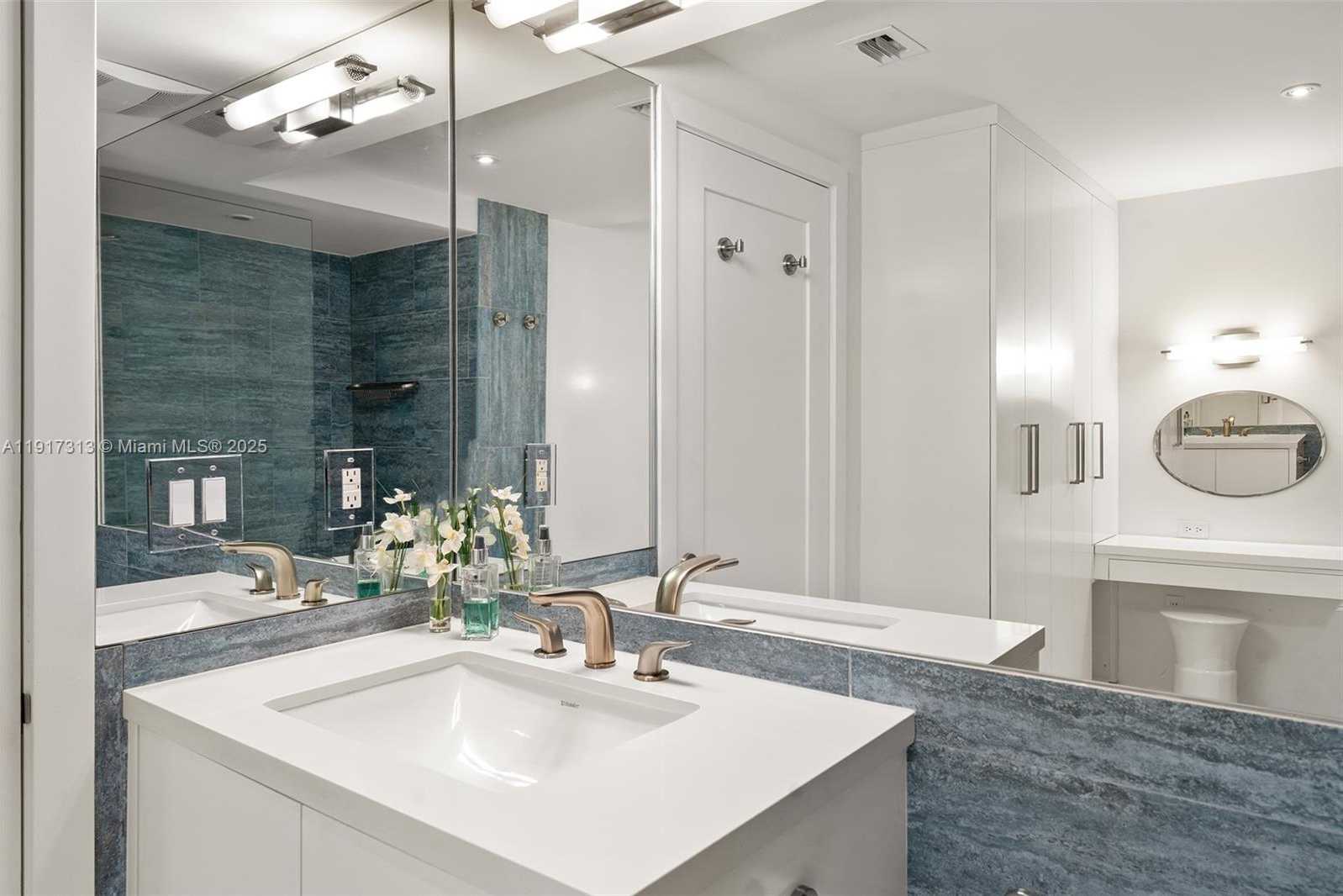 Small Image of 1 GROVE ISLE DR #A910, Miami Number 27