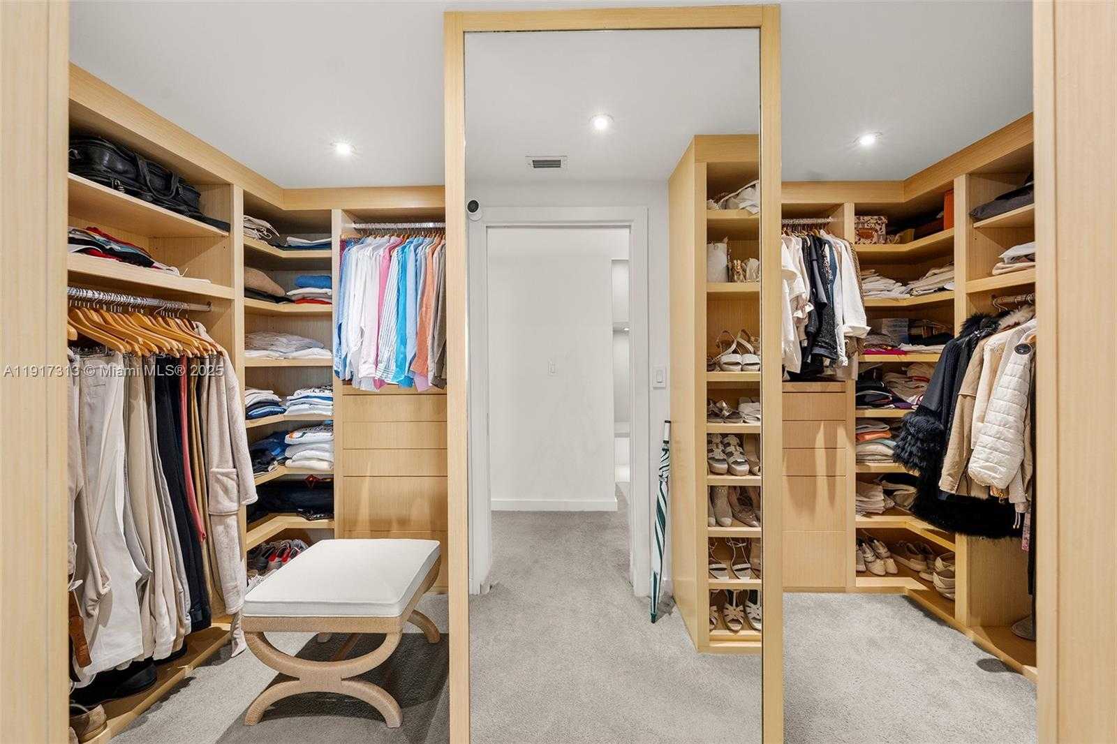 Small Image of 1 GROVE ISLE DR #A910, Miami Number 32