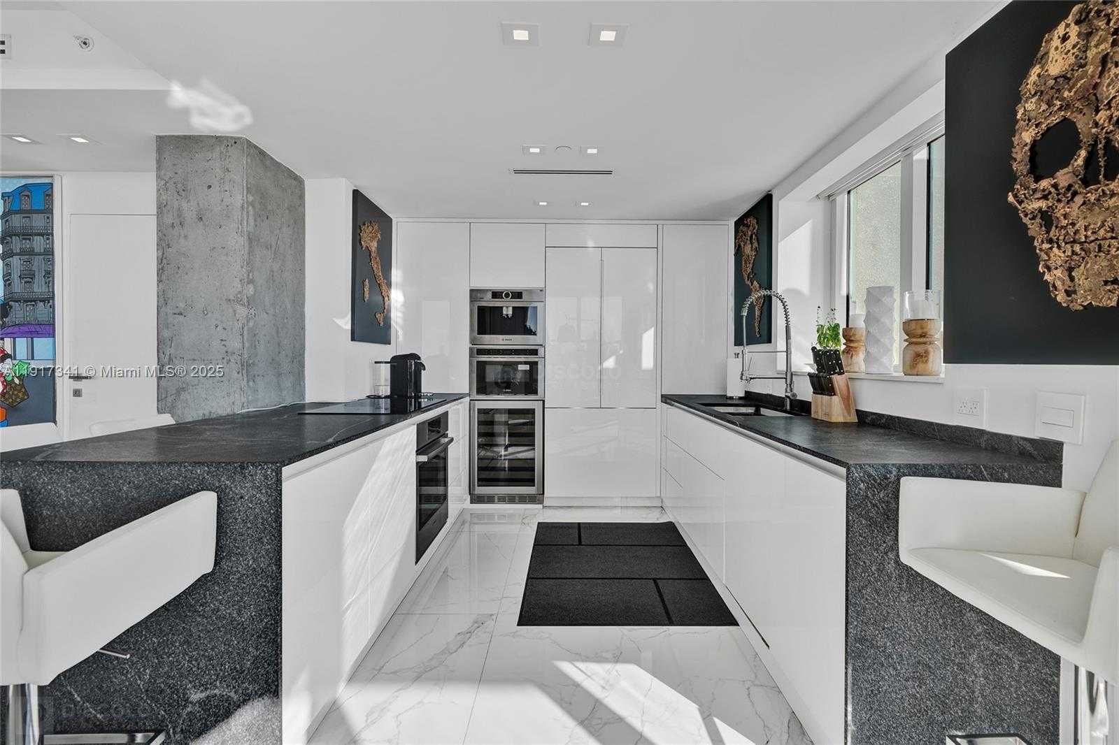 Small Image of 650 WEST AVE #PH01, Miami Beach Number 10