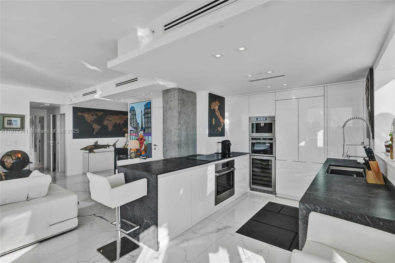 Small Image of 650 WEST AVE #PH01, Miami Beach Number 11