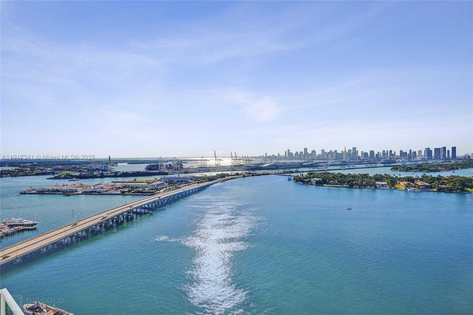 Small Image of 650 WEST AVE #PH01, Miami Beach Number 25