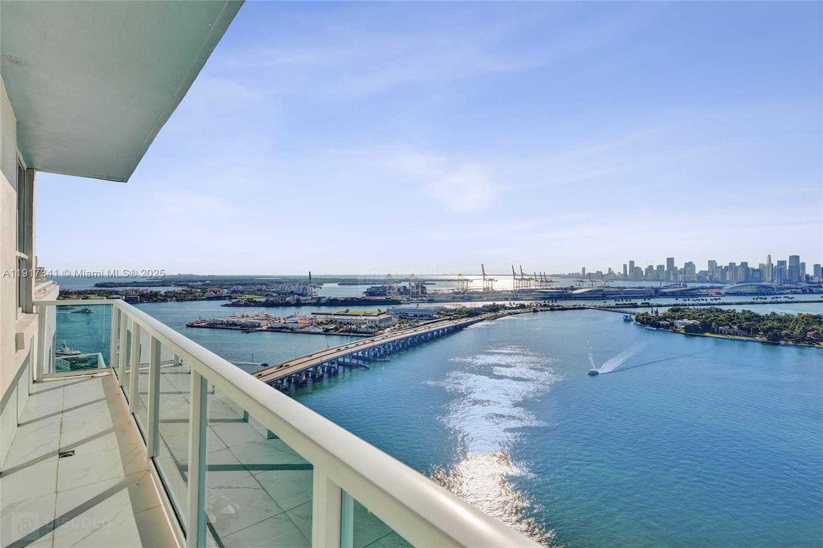 Small Image of 650 WEST AVE #PH01, Miami Beach Number 30