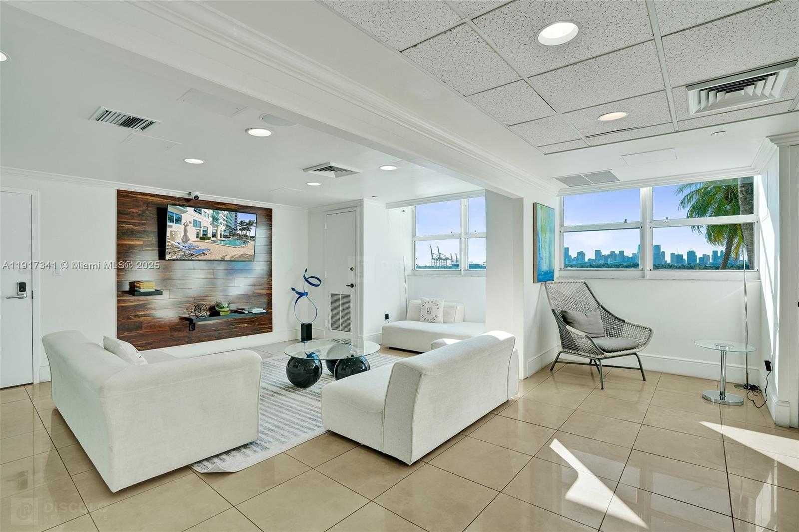 Small Image of 650 WEST AVE #PH01, Miami Beach Number 59