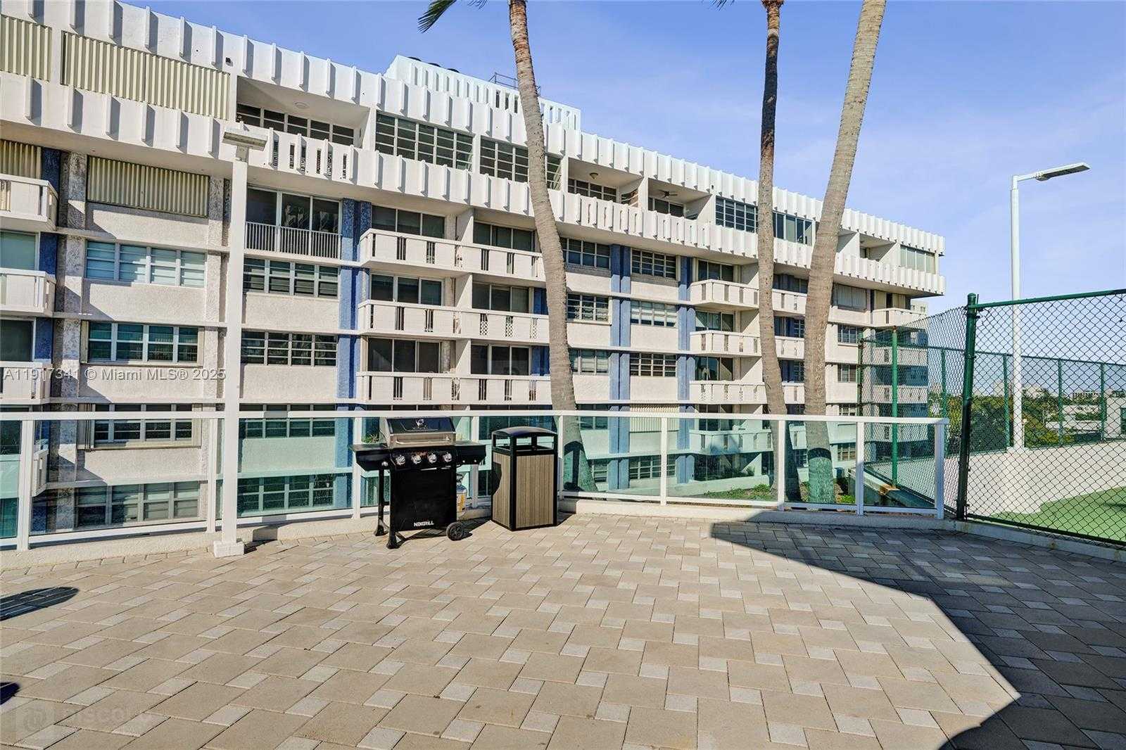 Small Image of 650 WEST AVE #PH01, Miami Beach Number 70