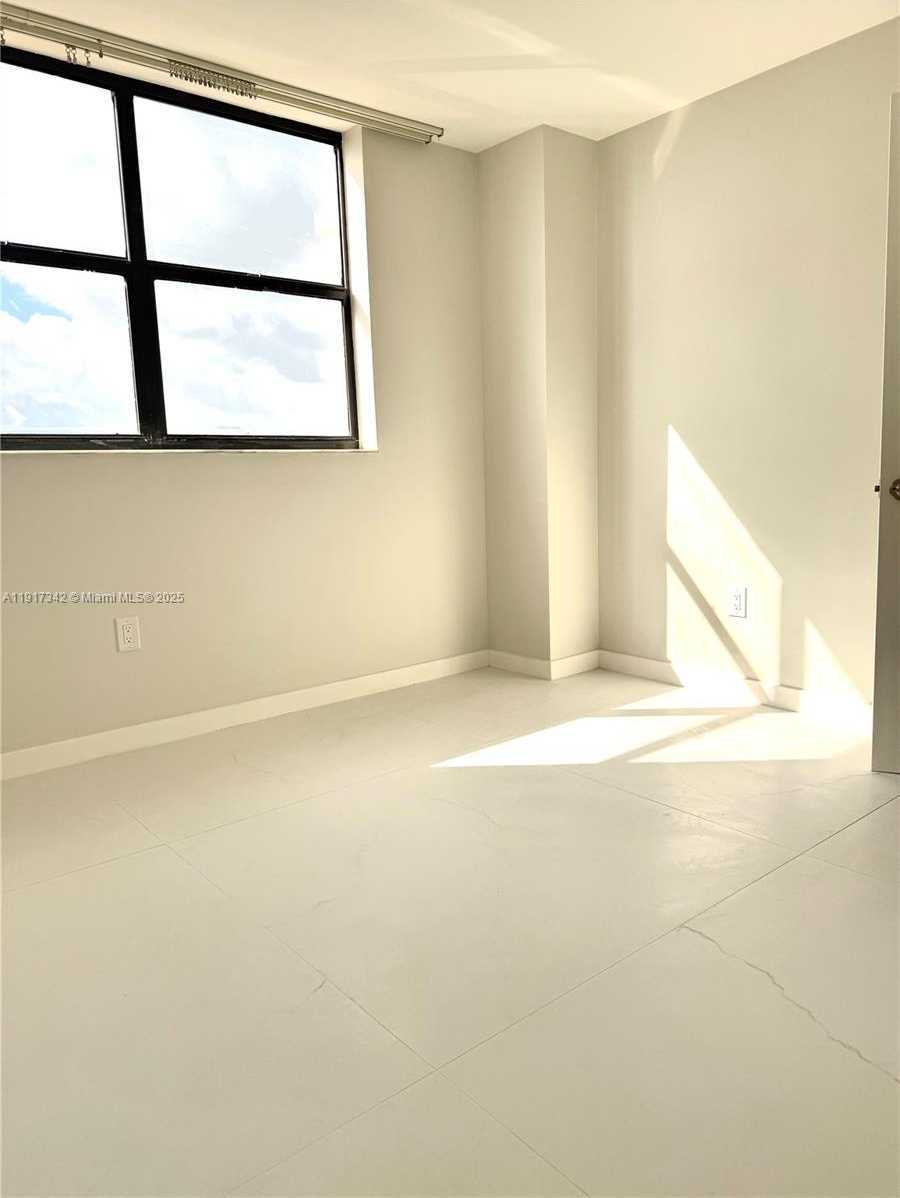 Small Image of 210 174TH ST #1804, Sunny Isles Beach Number 16