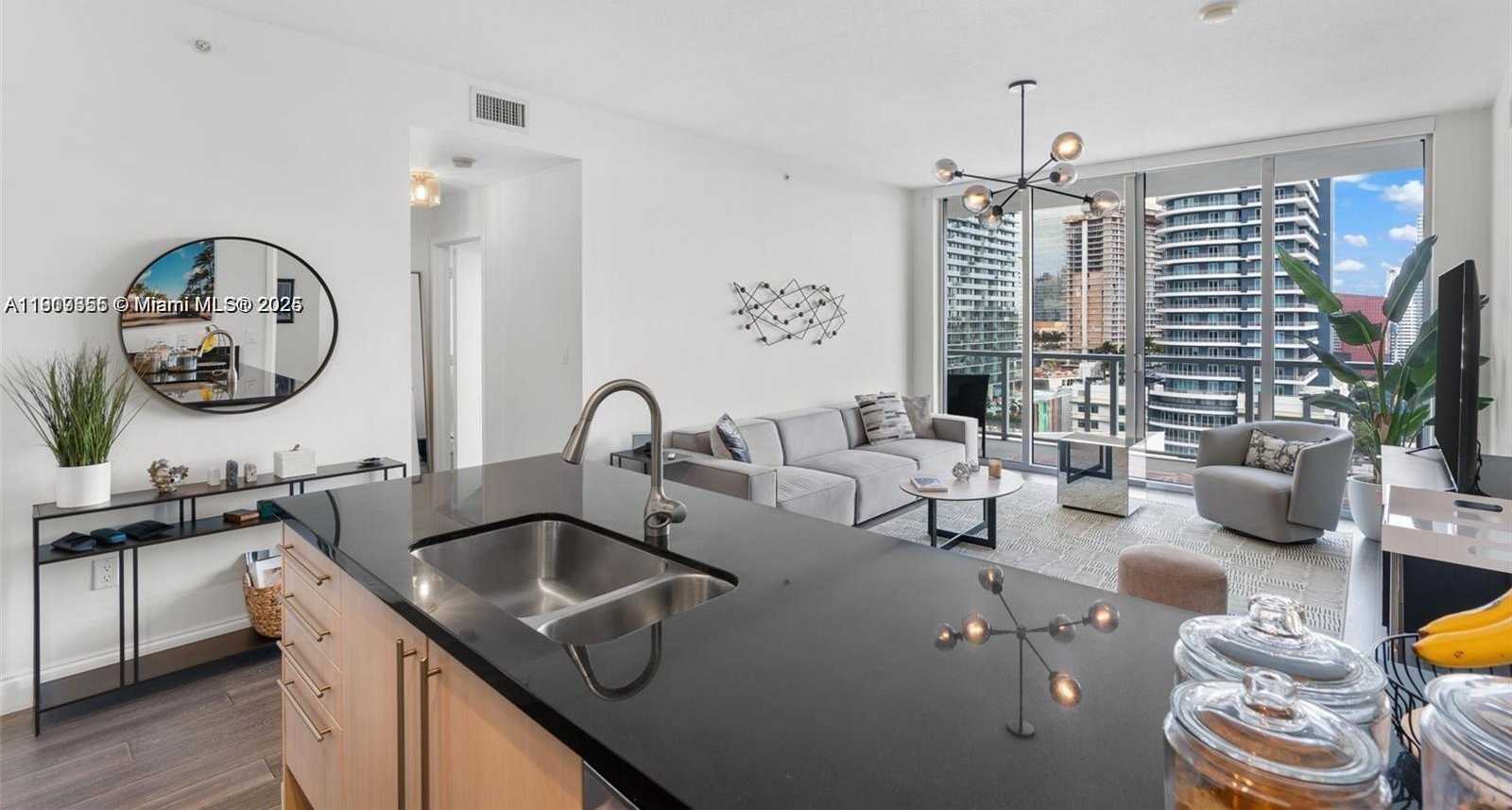 Small Image of 79 SOUTH WEST 12TH ST #2204-S, Miami Number 5