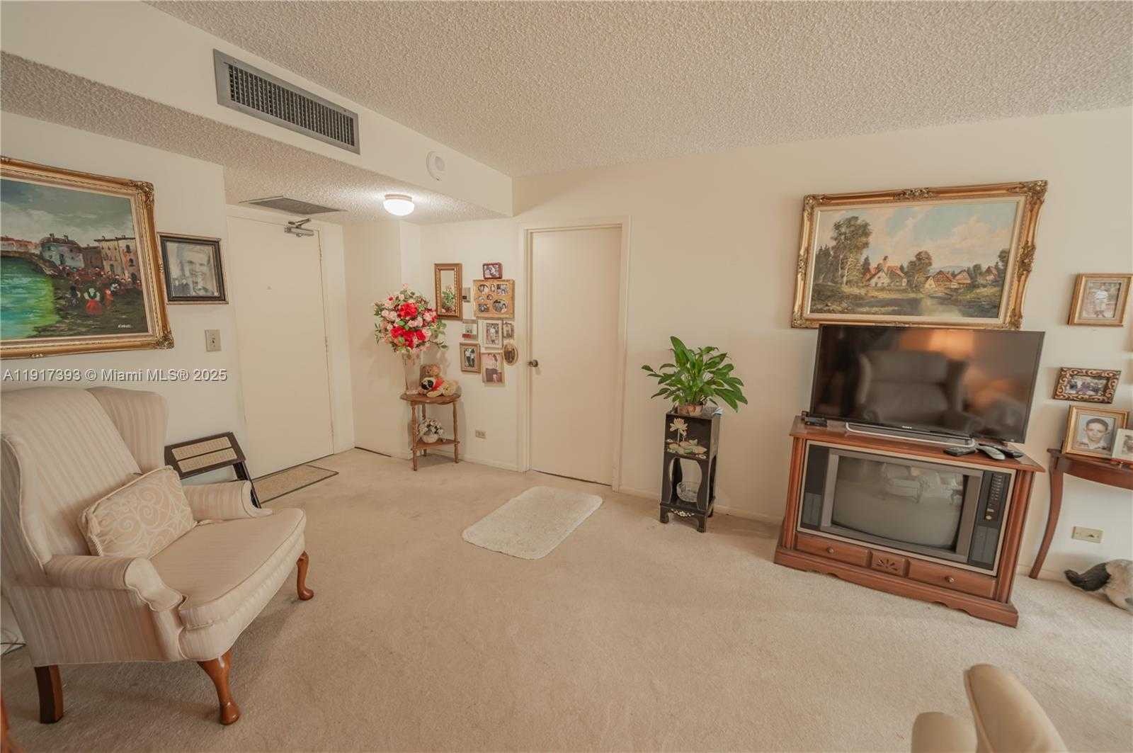 Small Image of 301 174TH ST #309, Sunny Isles Beach Number 3