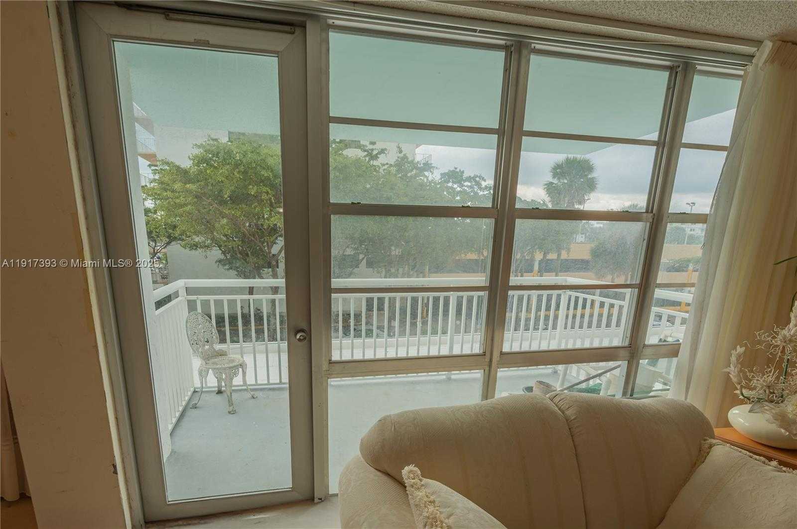 Small Image of 301 174TH ST #309, Sunny Isles Beach Number 8