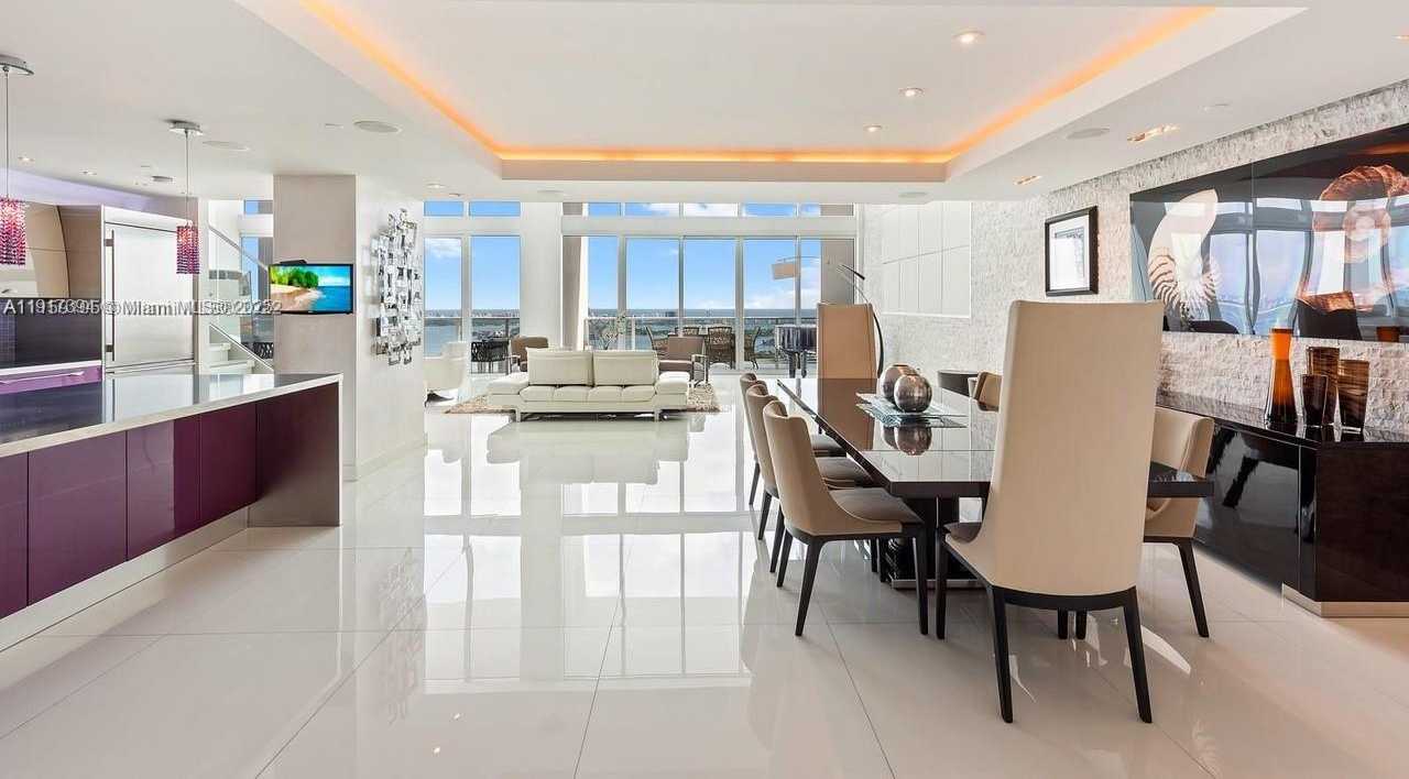 Small Image of 1040 BISCAYNE BLVD #4403, Miami Number 3