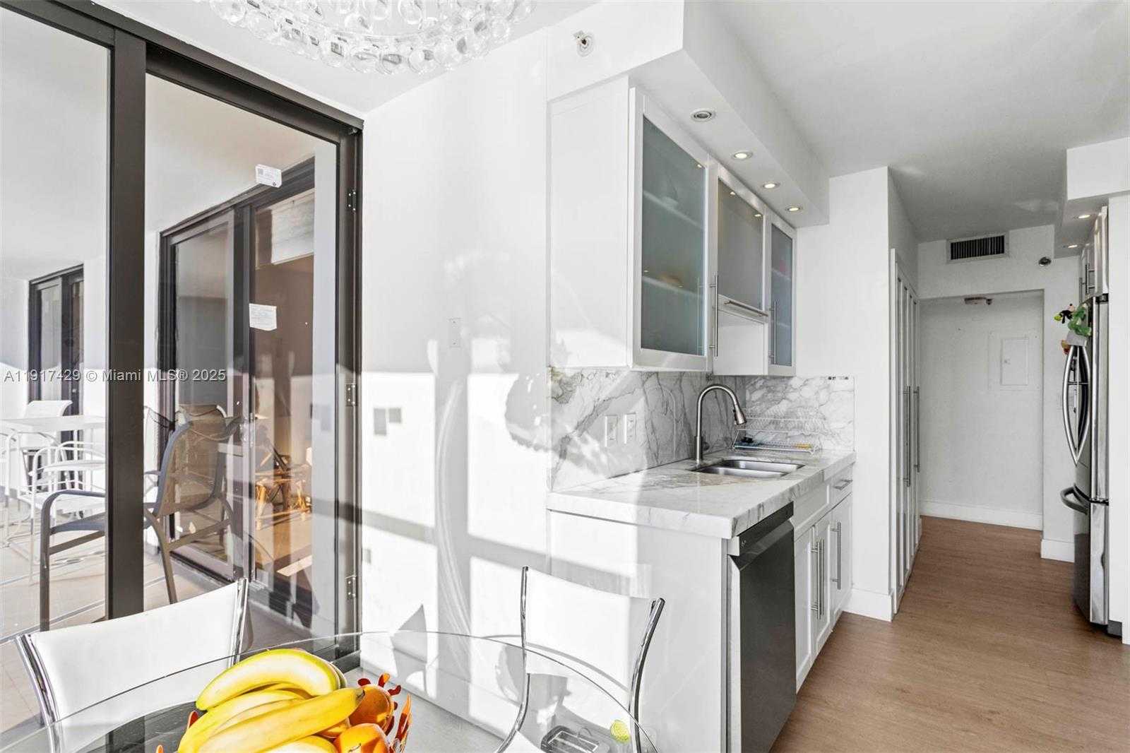 Small Image of 9 ISLAND AVE #2006, Miami Beach Number 13