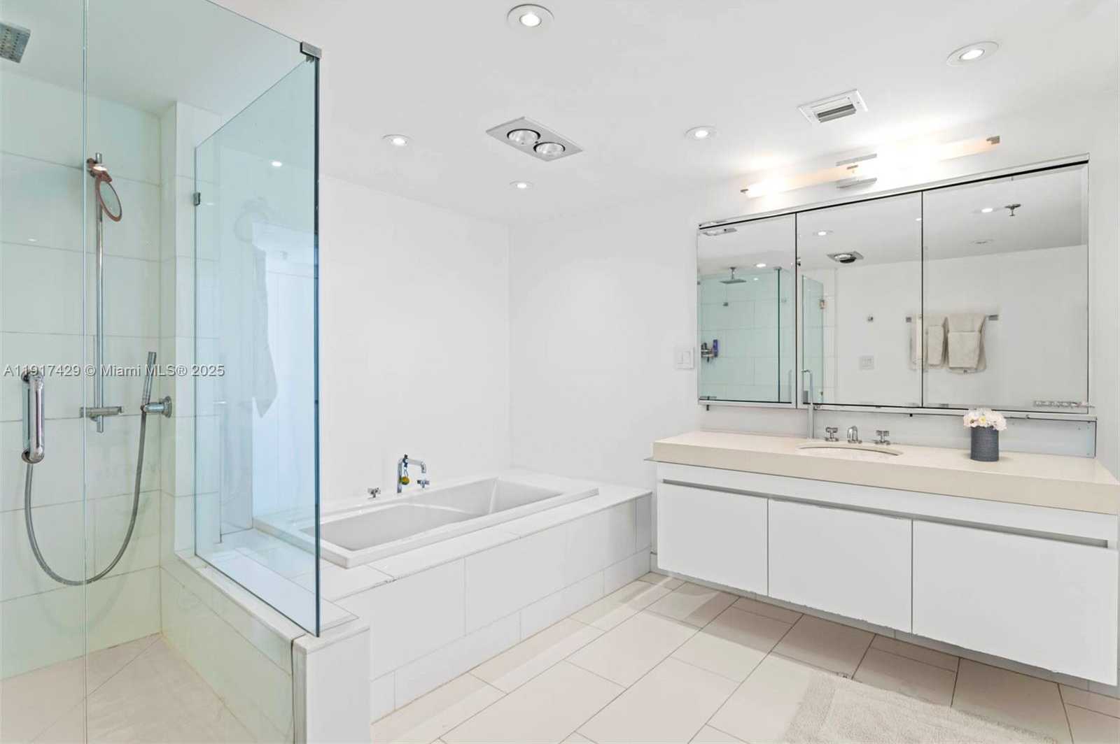 Small Image of 9 ISLAND AVE #2006, Miami Beach Number 20