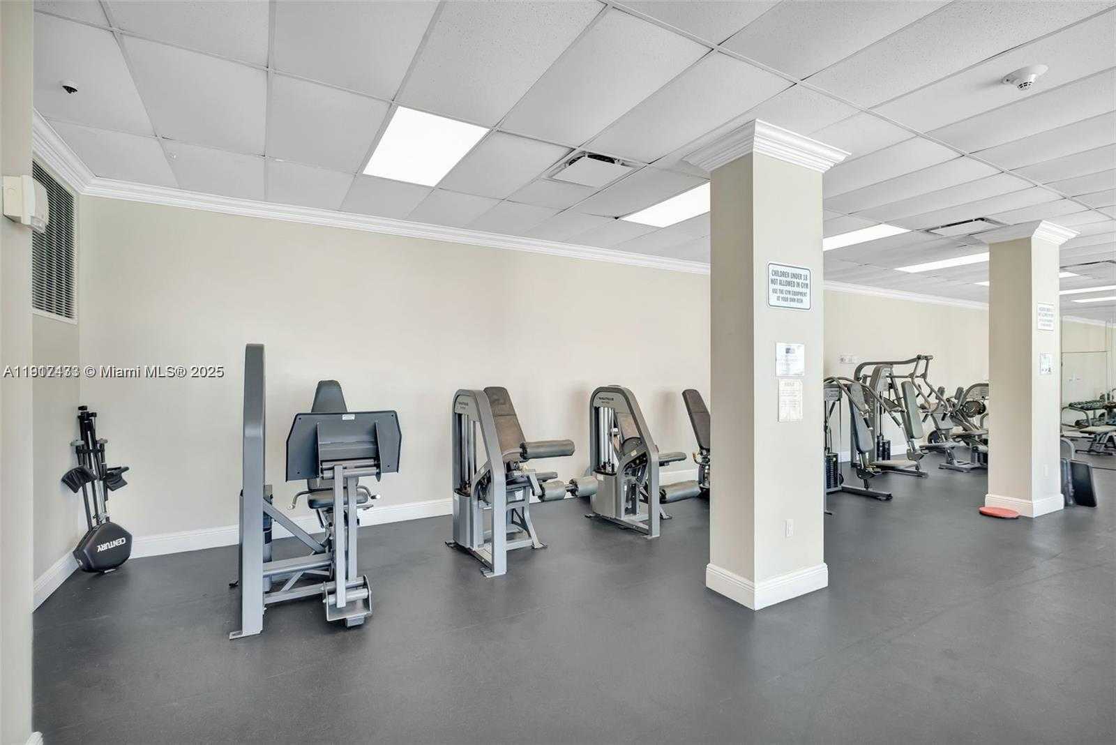 Small Image of 7135 COLLINS AVE #1614, Miami Beach Number 19