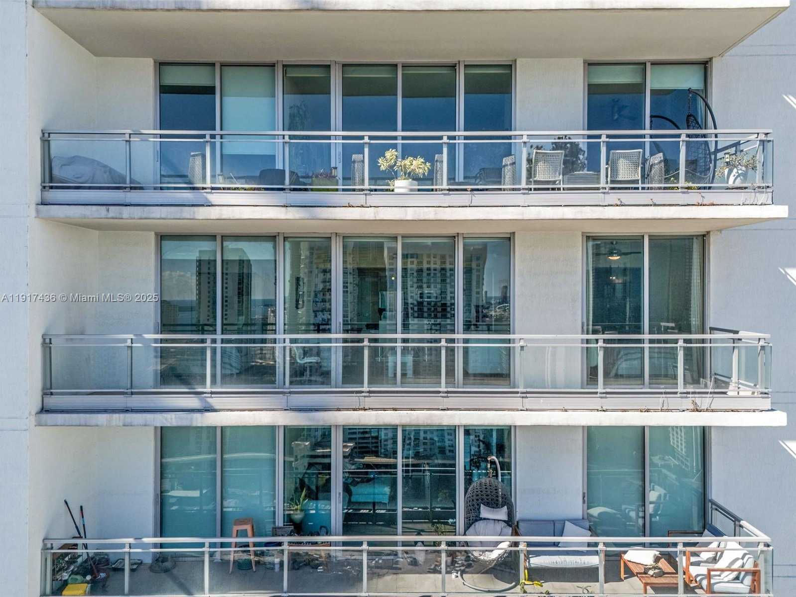 Small Image of 92 SOUTH WEST 3RD ST #3611, Miami Number 18