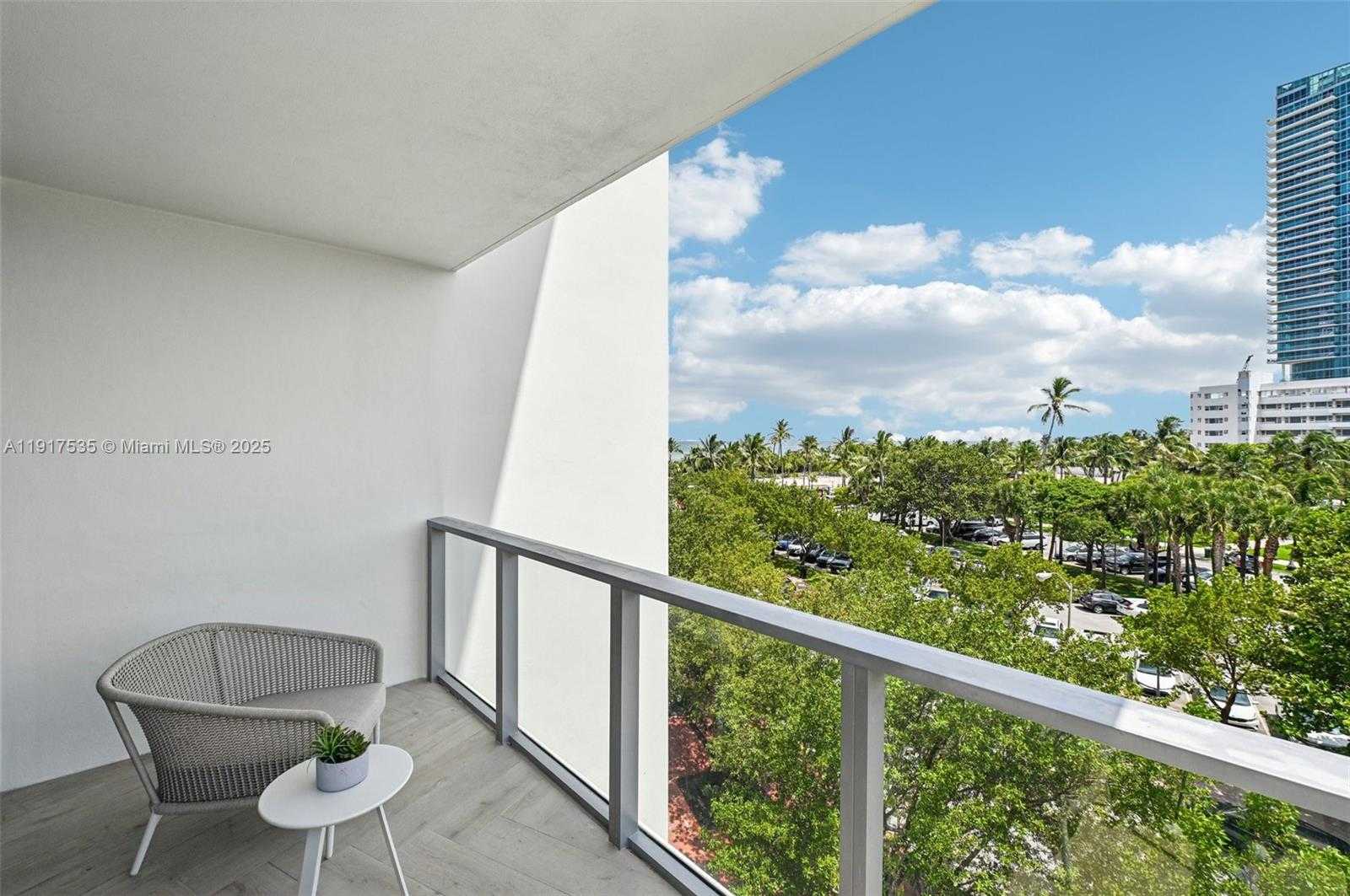 Small Image of 2201 COLLINS AVE #401, Miami Beach Number 18