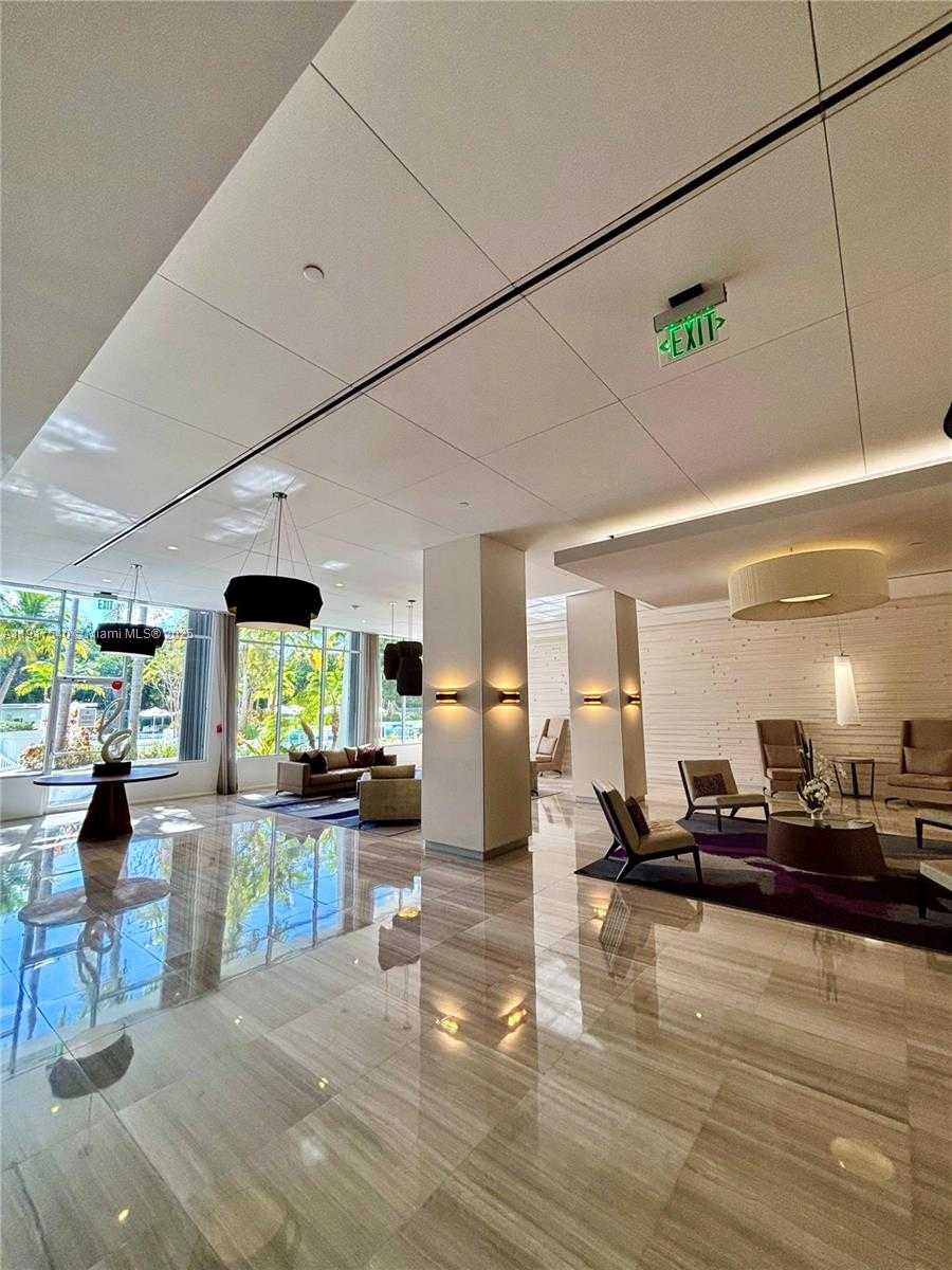 Small Image of 100 BAYVIEW DR #903, Sunny Isles Beach Number 10