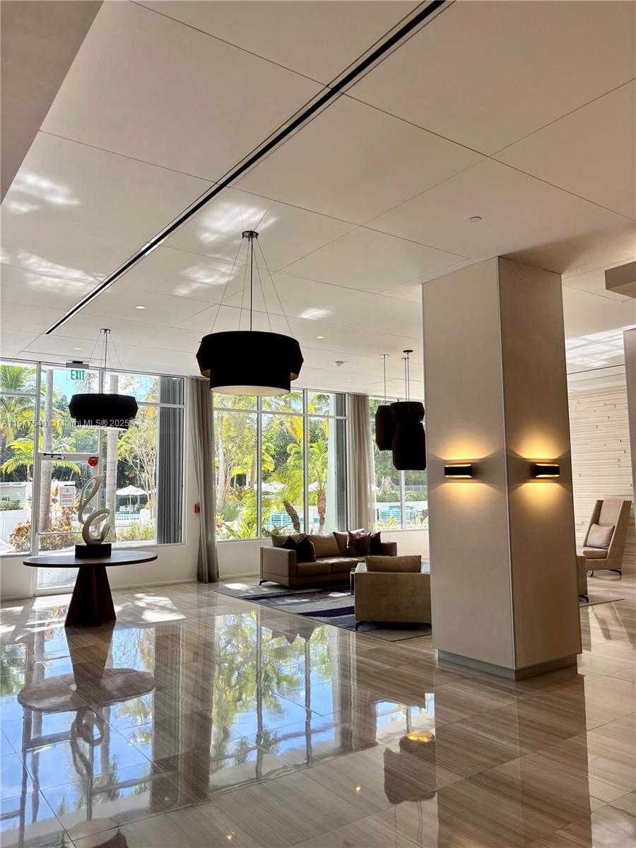 Small Image of 100 BAYVIEW DR #903, Sunny Isles Beach Number 7