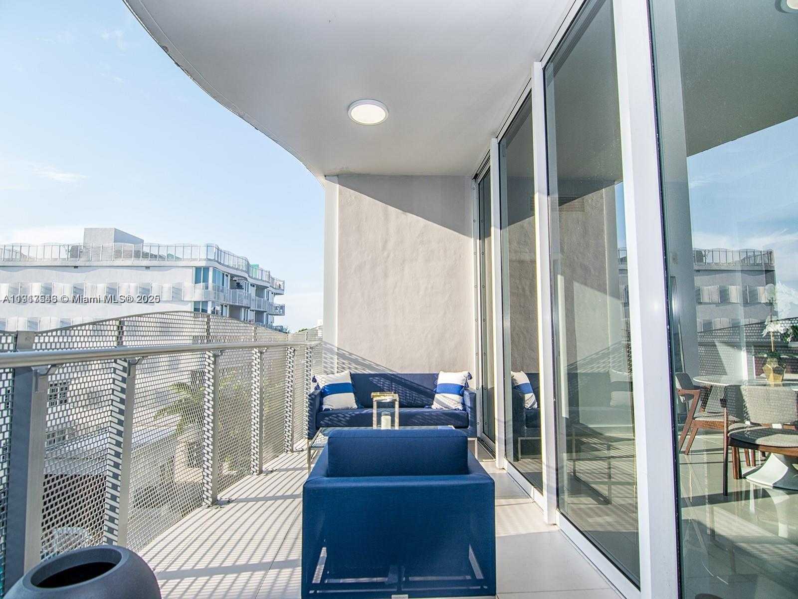 Small Image of 2100 PARK AVE #406, Miami Beach Number 17