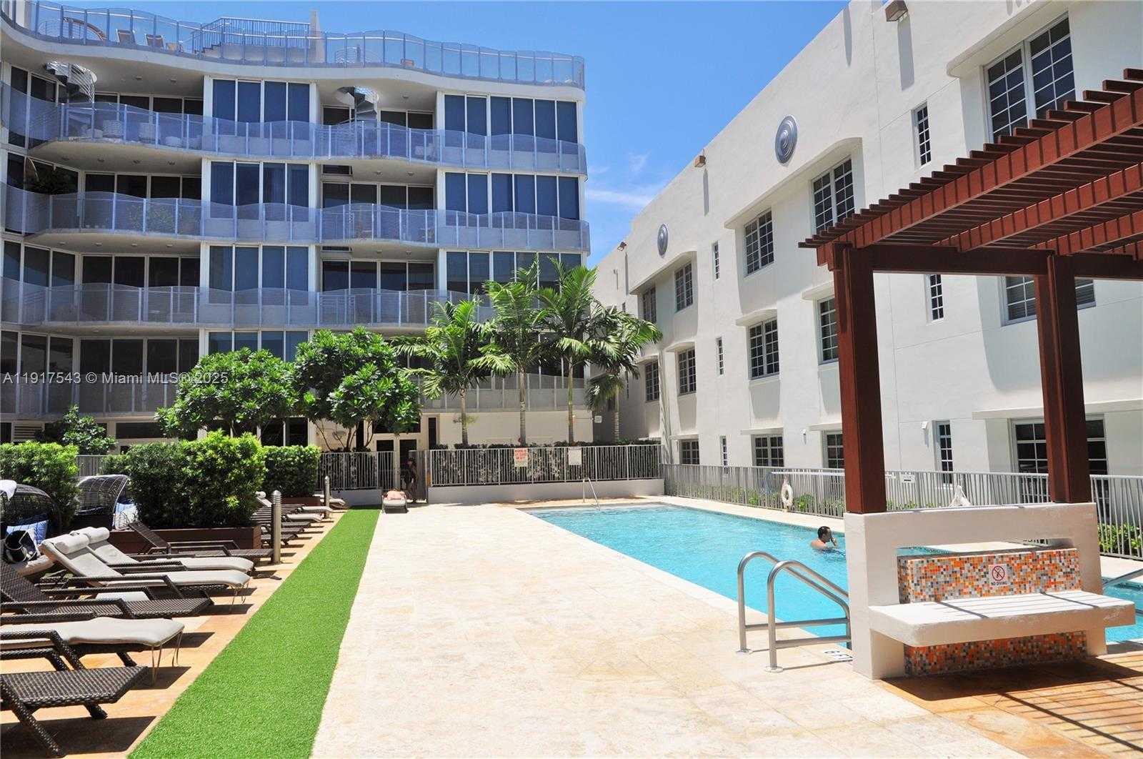 Small Image of 2100 PARK AVE #406, Miami Beach Number 20