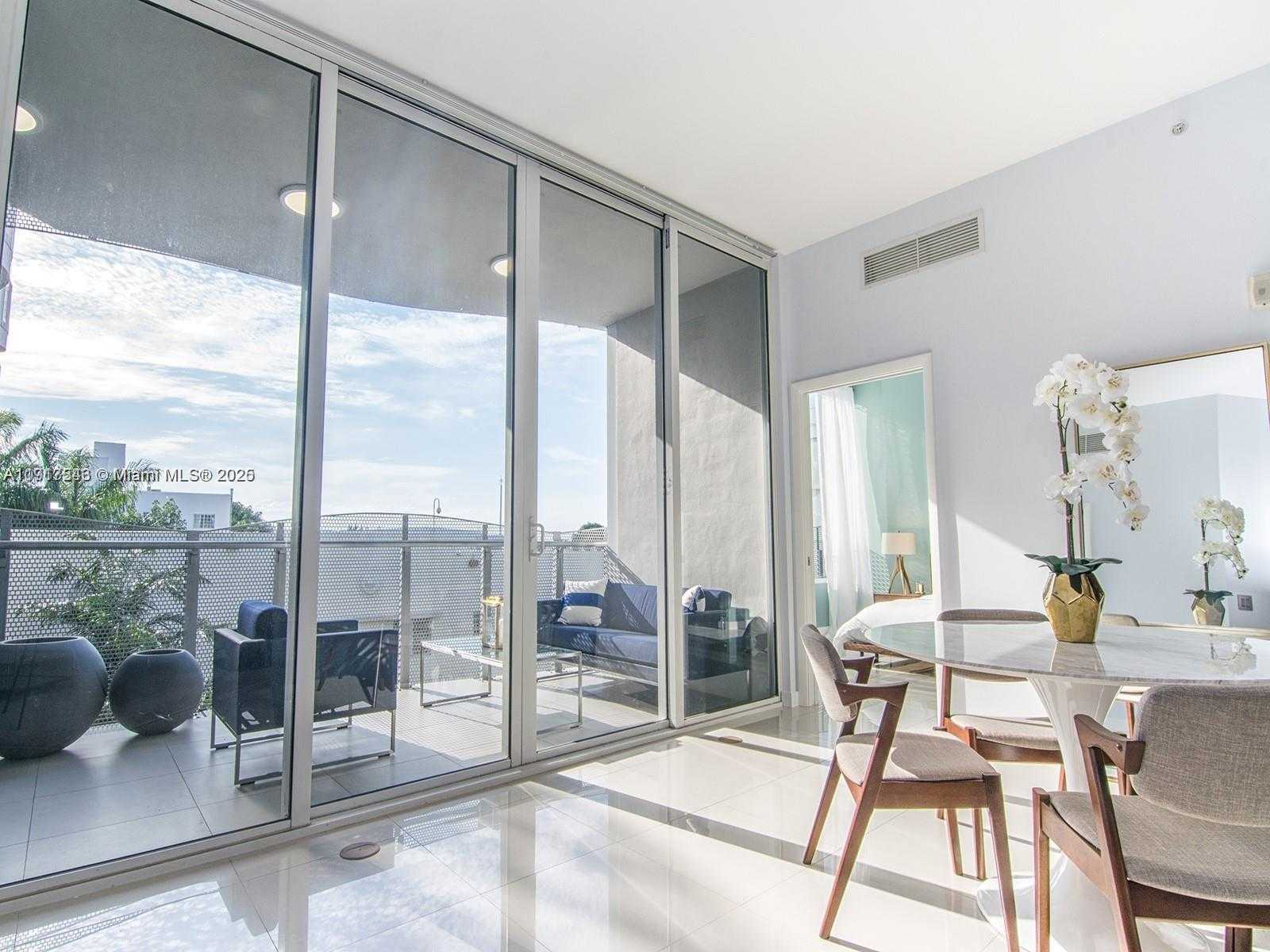 Small Image of 2100 PARK AVE #406, Miami Beach Number 5