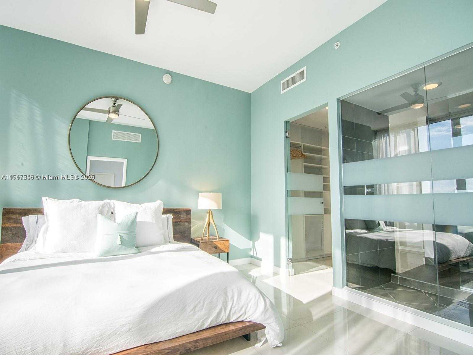 Small Image of 2100 PARK AVE #406, Miami Beach Number 8