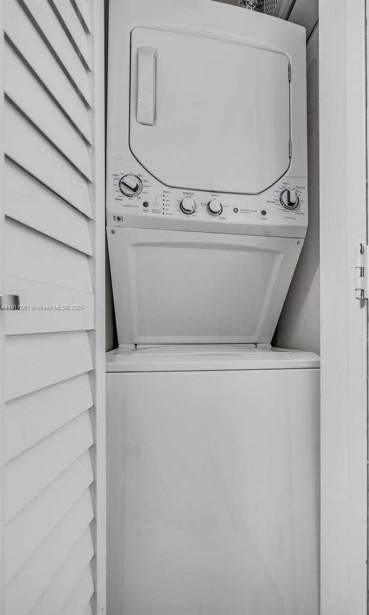 Small Image of 20367 WEST COUNTRY CLUB DR #L25, Aventura Number 17