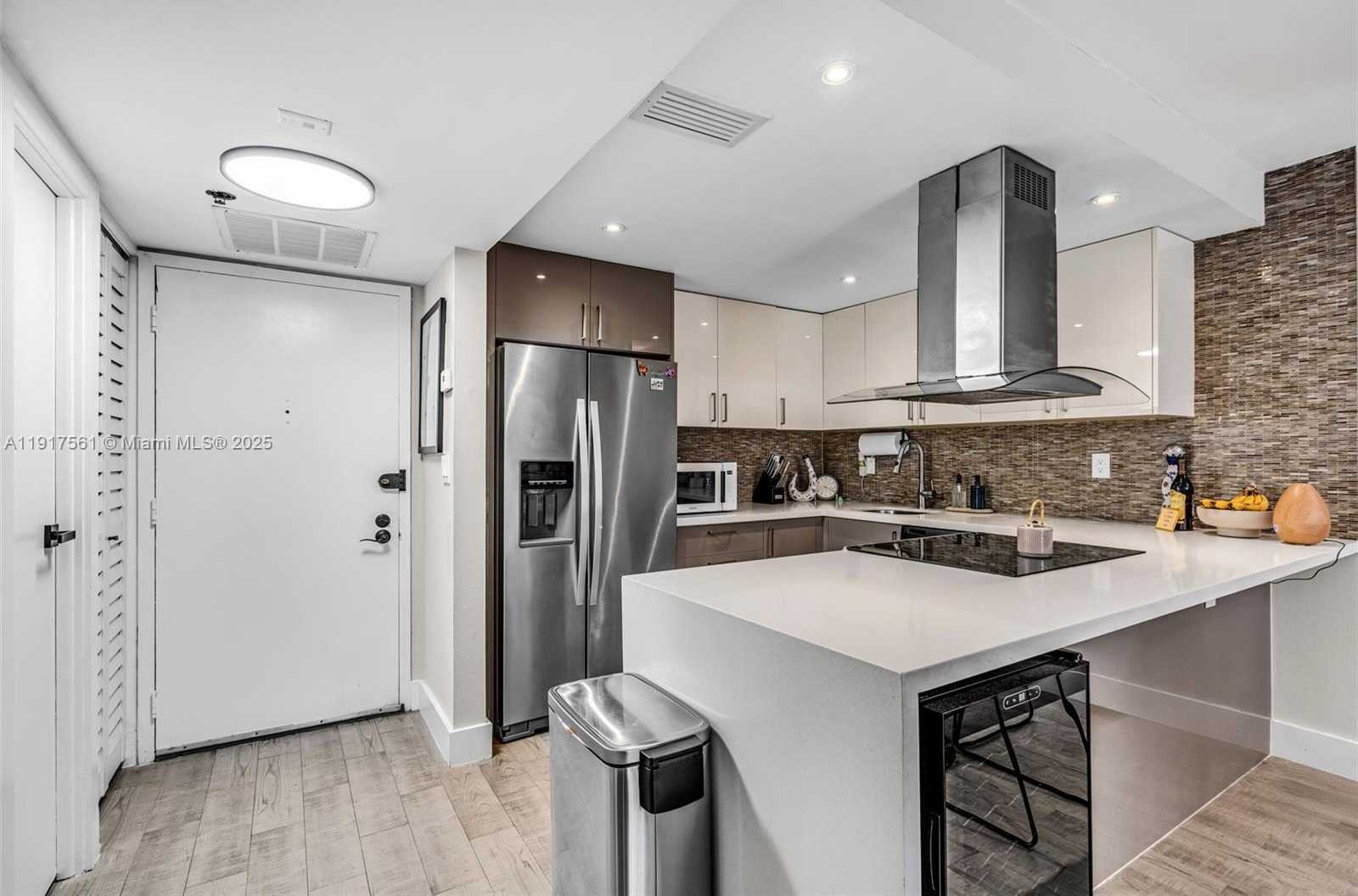 Small Image of 20367 WEST COUNTRY CLUB DR #L25, Aventura Number 30