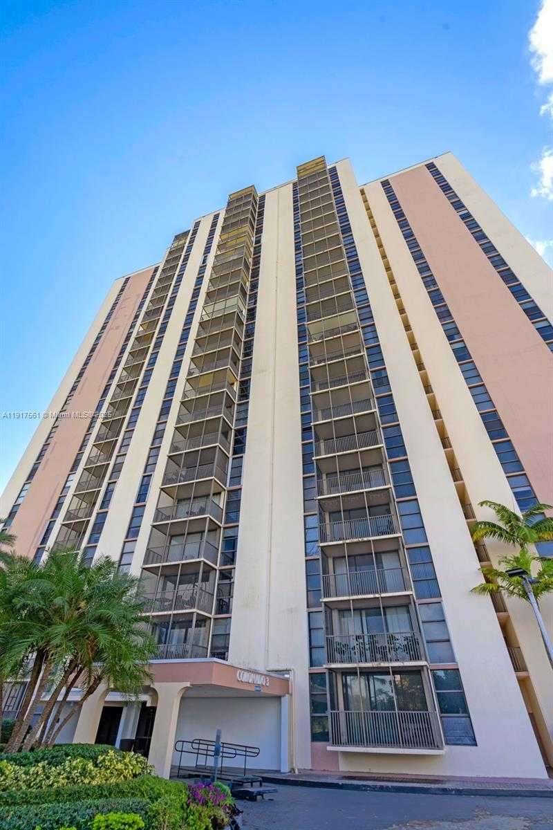 Small Image of 20367 WEST COUNTRY CLUB DR #L25, Aventura Number 35
