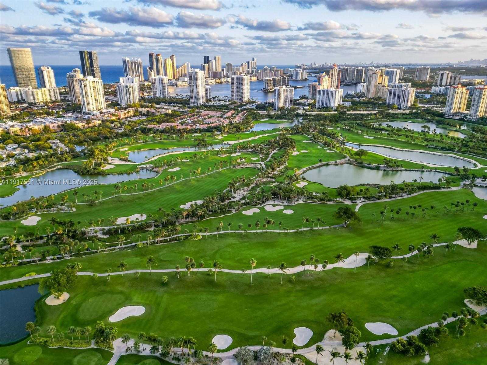 Small Image of 20367 WEST COUNTRY CLUB DR #L25, Aventura Number 4