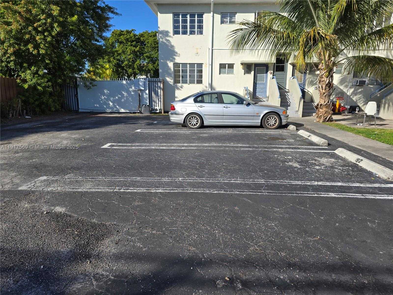 Small Image of 660 84TH ST #39, Miami Beach Number 16