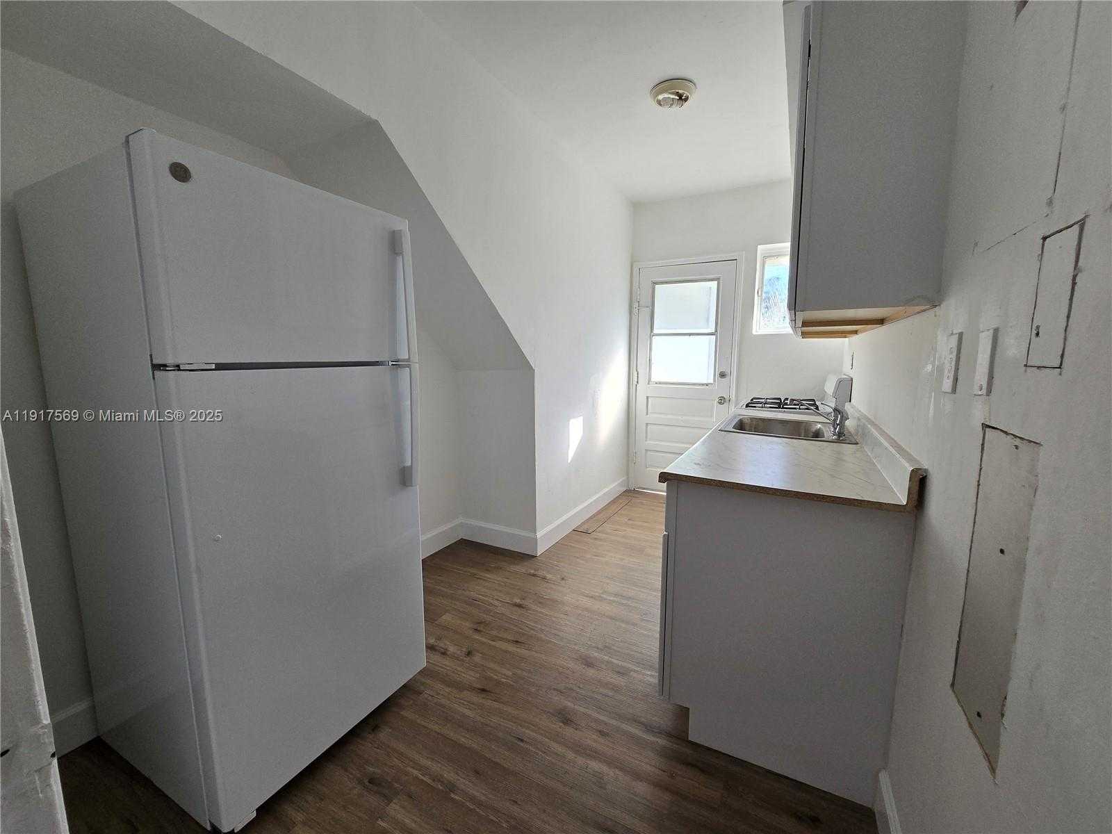 Small Image of 660 84TH ST #39, Miami Beach Number 3