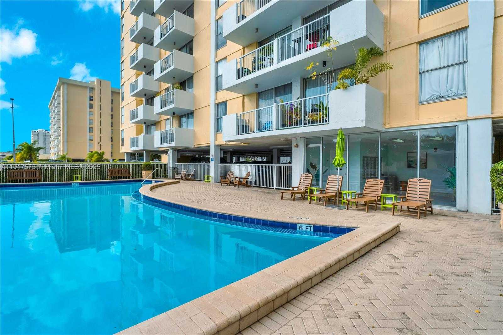 Small Image of 2020 NORTH EAST 135TH ST #805, North Miami Number 28