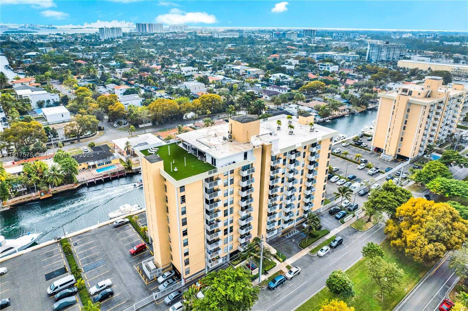 Small Image of 2020 NORTH EAST 135TH ST #805, North Miami Number 30