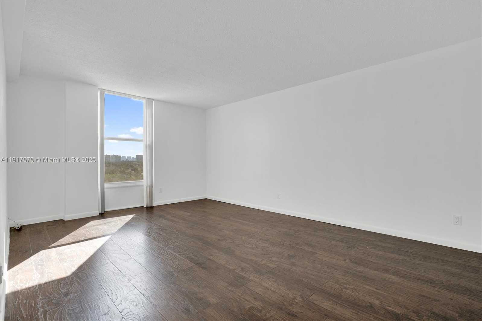 Small Image of 2020 NORTH EAST 135TH ST #805, North Miami Number 9