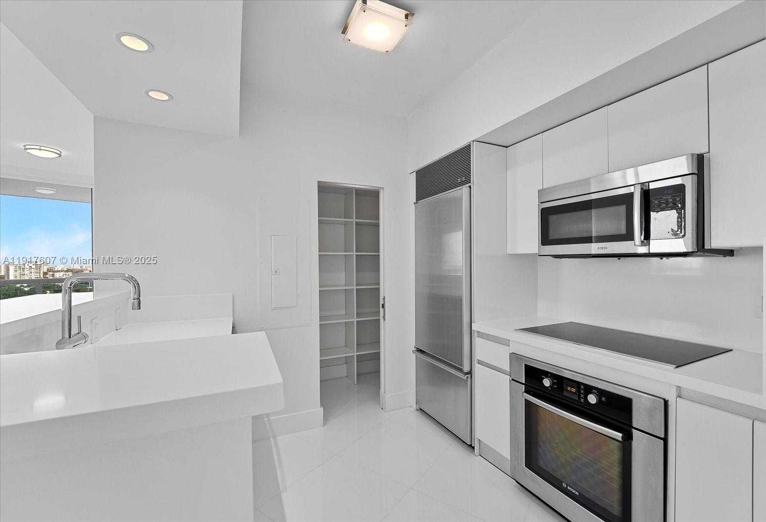 Small Image of 2127 BRICKELL AVE #1606, Miami Number 6