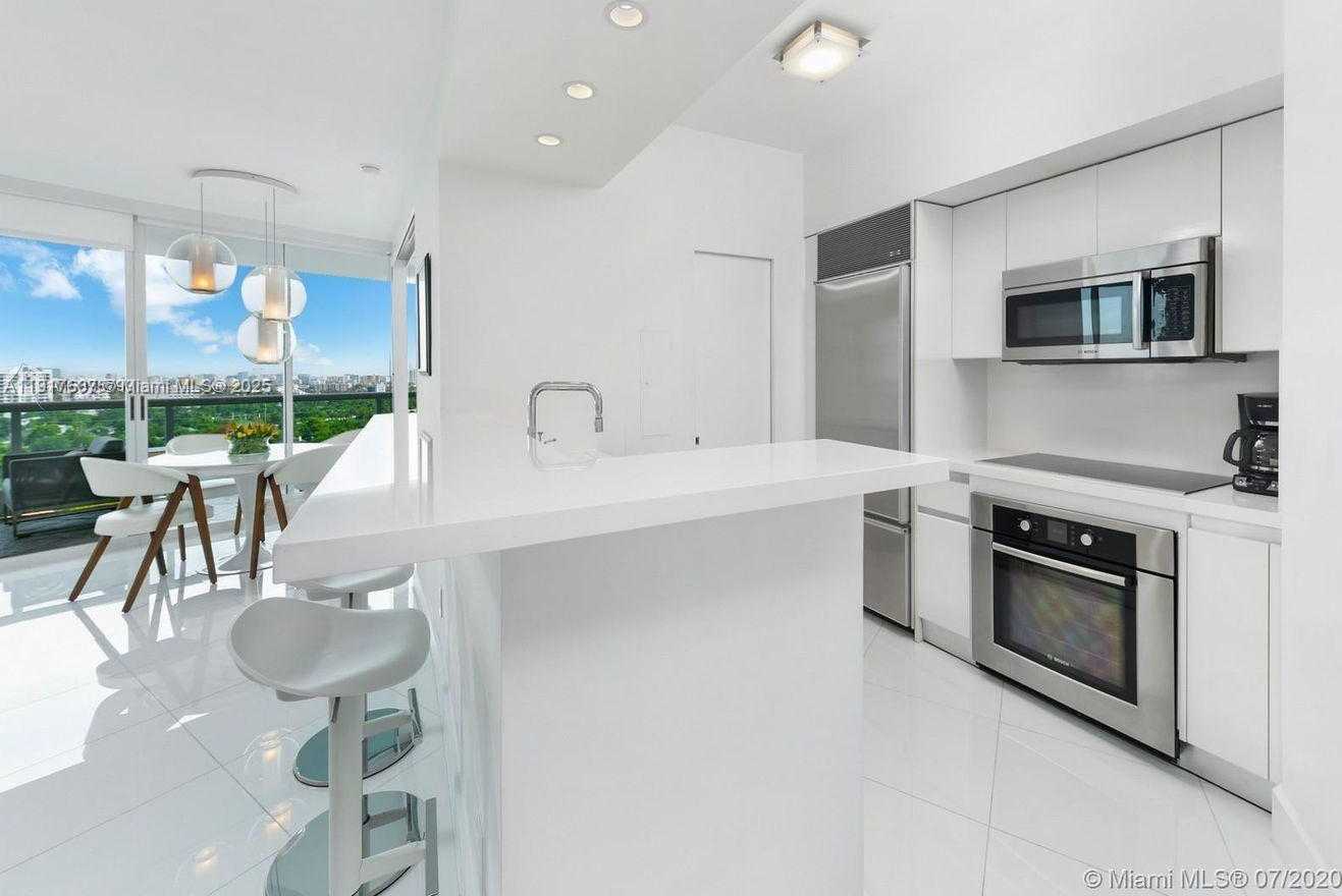 Small Image of 2127 BRICKELL AVE #1606, Miami Number 7