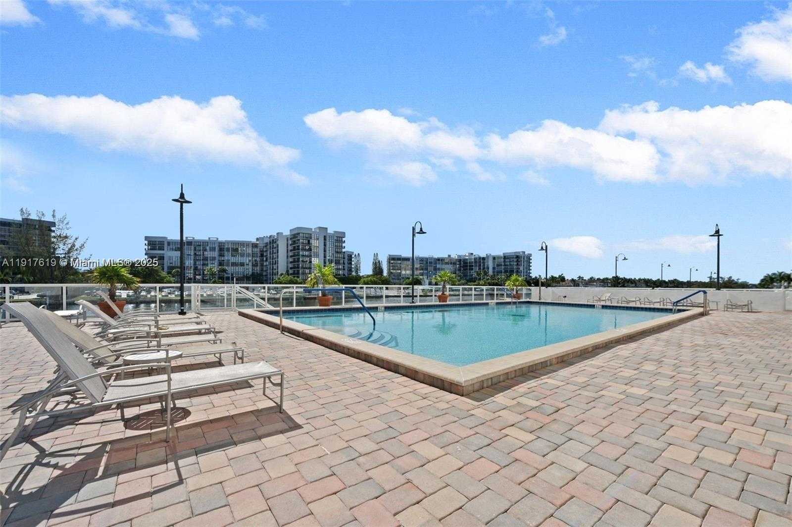 Small Image of 3000 SOUTH OCEAN DR #718, Hollywood Number 17