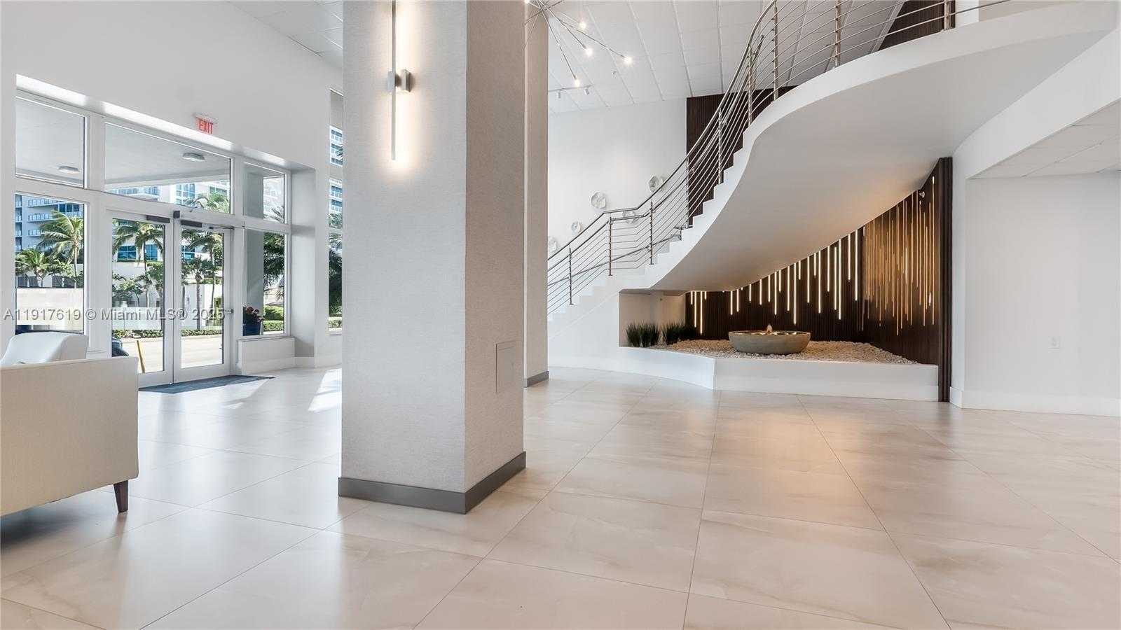 Small Image of 3000 SOUTH OCEAN DR #718, Hollywood Number 2
